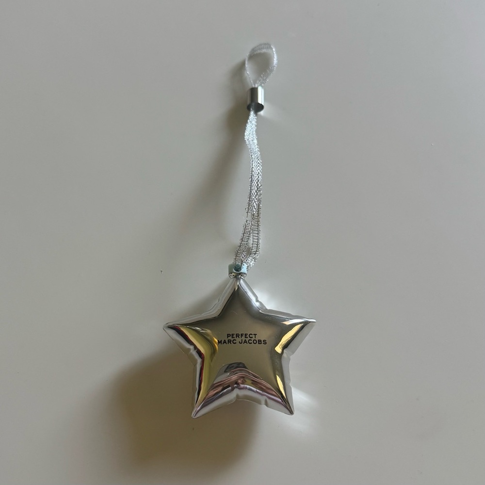 Perfect Marc Jacobs Silver Balloon Star Charm Ornament